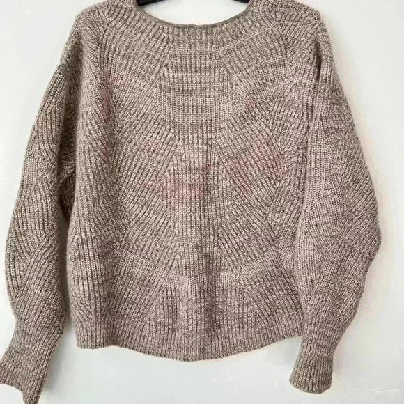 Maison Ullens Cashmere Wool V-Neck Sweater - Picture 2 of 7